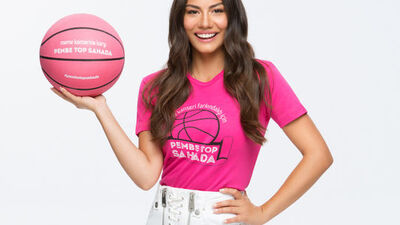 Pembe Top, Demet Özdemir'in elinden havalandı