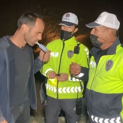 Polisin alkollü şahısla imtihanı