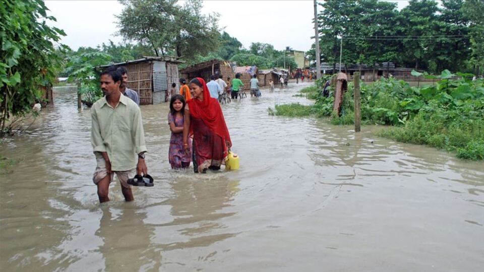 Nepal'de sel ve heyelan faciası: En az 77 ölü