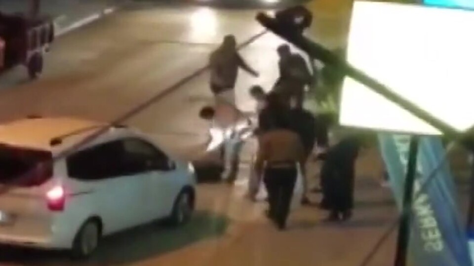 Sokak ortasında korkunç darp!