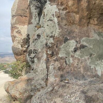 En az 3 bin yıllık geçmişi var! Tarihi mağarada skandal!