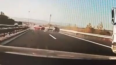 Yarışırken kaza yaptılar