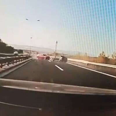 Yarışırken kaza yaptılar