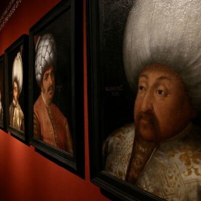 Osmanlı padişahlarının portreleri satışa çıkacak