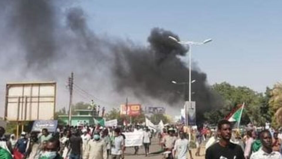 Sudan'daki protestolarda 35 kişi yaralandı