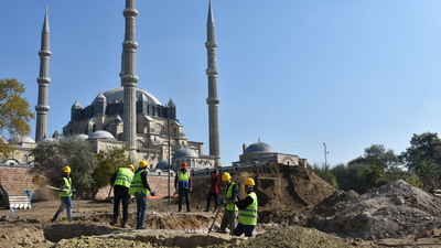 Selimiye Camii'nin çevre düzenlemesinde heyecanlandıran keşif