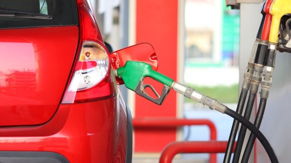 Benzine zam mı geliyor?