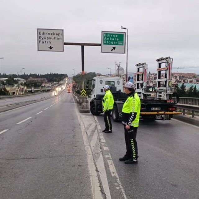 Vatan Caddesi 29 Ekim provaları için trafiğe kapatıldı