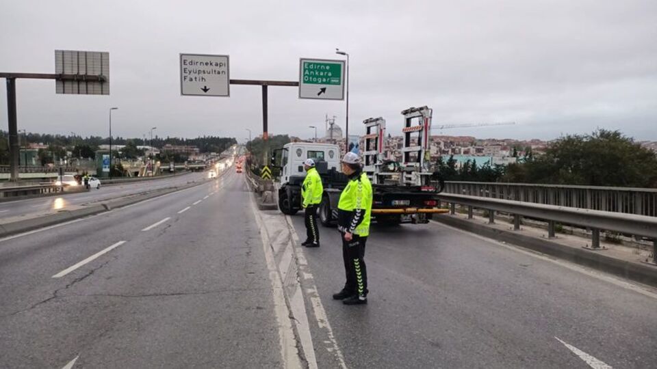 Vatan Caddesi 29 Ekim provaları için trafiğe kapatıldı