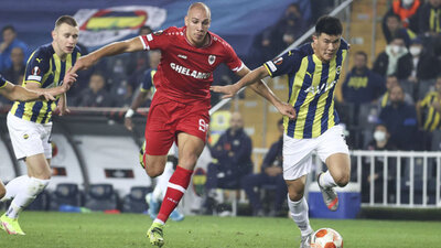 Fenerbahçe Alanyaspor'u konuk ediyor