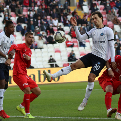 Sivas'ta çılgın maç!