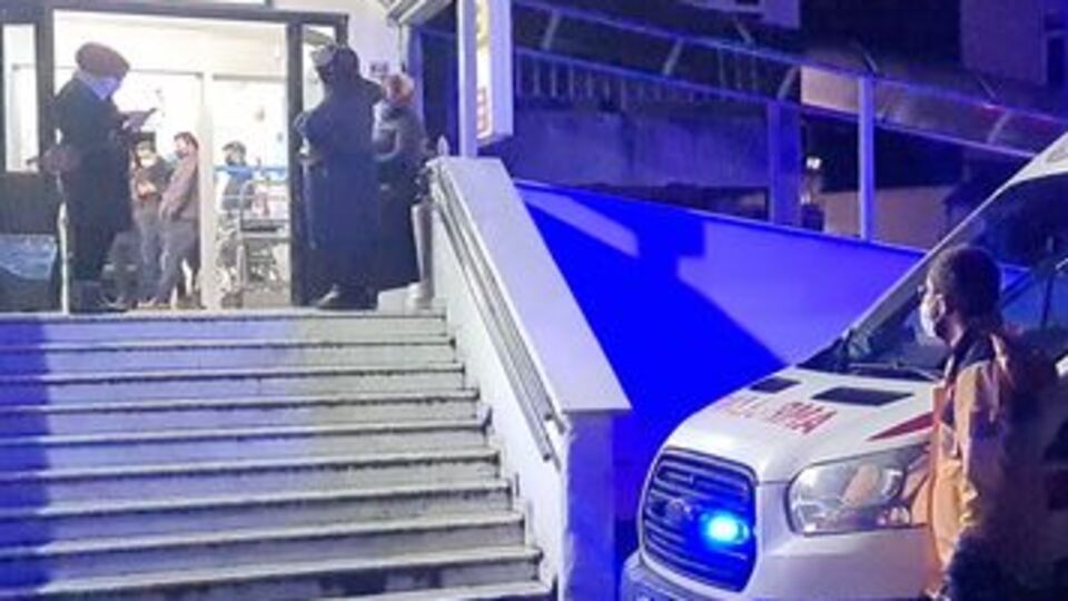 Düğün yemeği yiyen 45 kişi hastanelik oldu