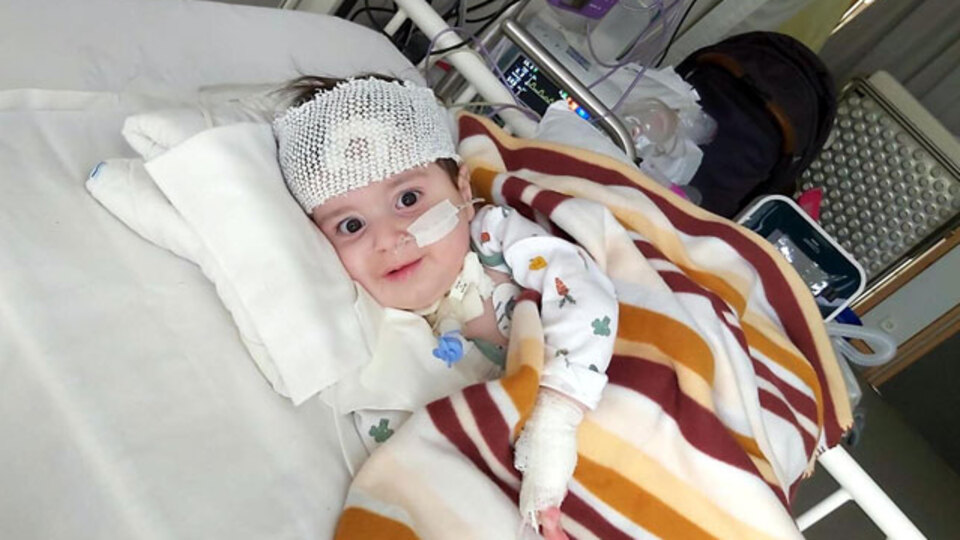 Rüzgar bebeğin tedavisine Almanya'da başlandı