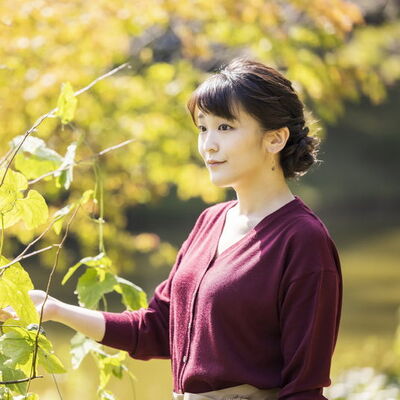 Kraliyetten vazgeçti, Japon Prenses evlendi!