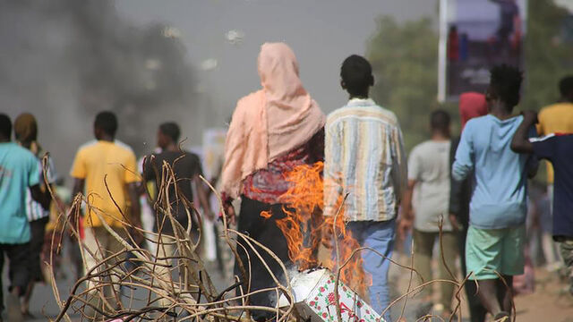 Sudan'da darbe karşıtı protestolar: Ölü ve yaralılar var!