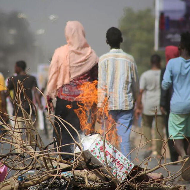 Sudan'da darbe karşıtı protestolar: Ölü ve yaralılar var!