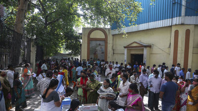 Hindistan'da vaka sayısı 238 gün sonra en düşük seviyede!