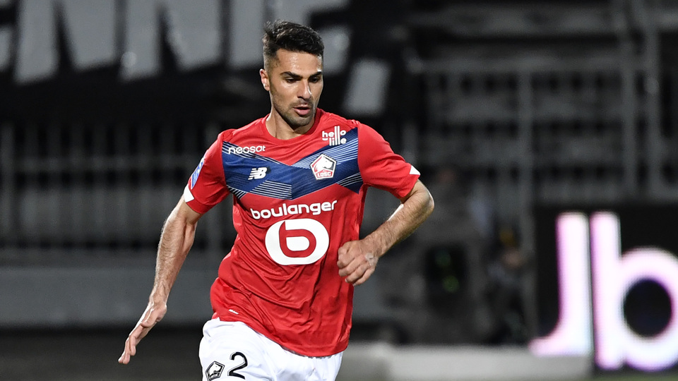 Devleri peşine taktı!