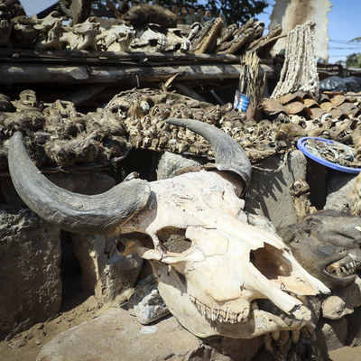 Dünyanın en büyük büyü pazarı hem ürkütüyor hem şaşırtıyor