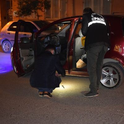 Önce yaraladı, sonra gasp etti!