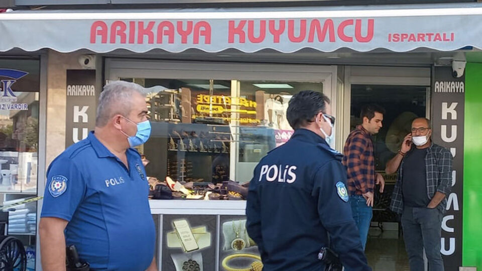Kuyumcu soygunu! Öldürüp altınlarla kaçtı