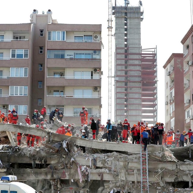 İzmir'deki deprem felaketi telsiz kayıtlarında