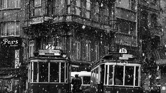 Ara Güler'in arşivinden 'Denize İnen Yol'