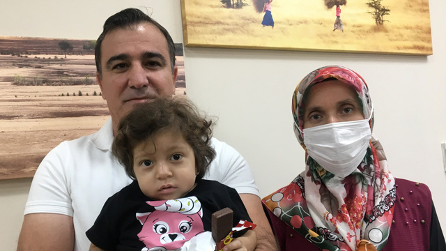 Ebrar bebek, annesinin karaciğer parçasıyla yaşama tutundu