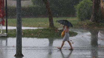 Meteoroloji'den flaş uyarı! 4 bölgede sağanak!