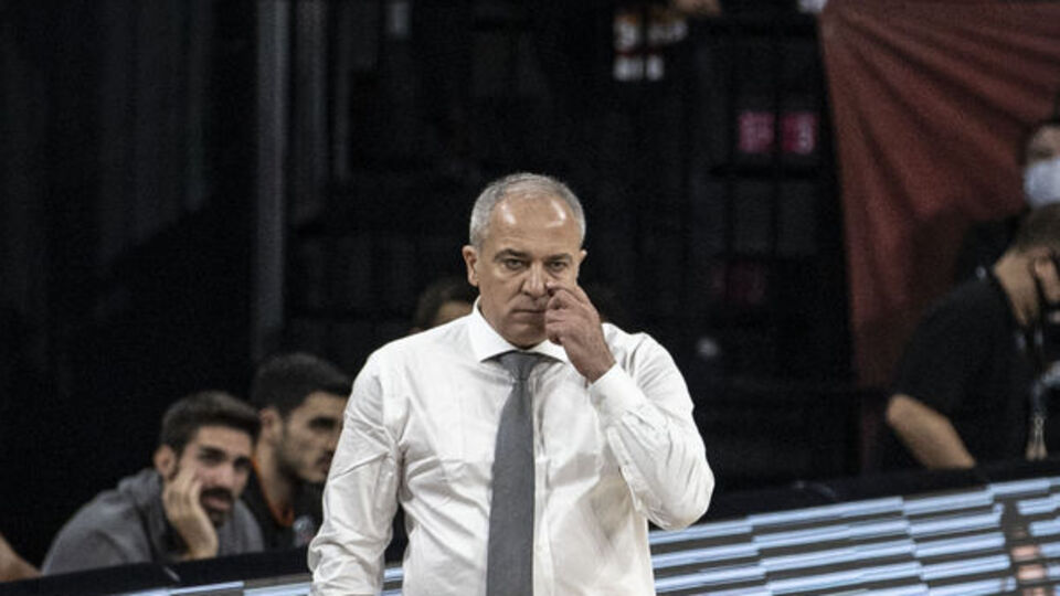 Ekrem Memnun'dan büyük fedakarlık