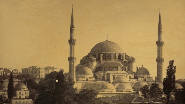 50 yılda 200 eser