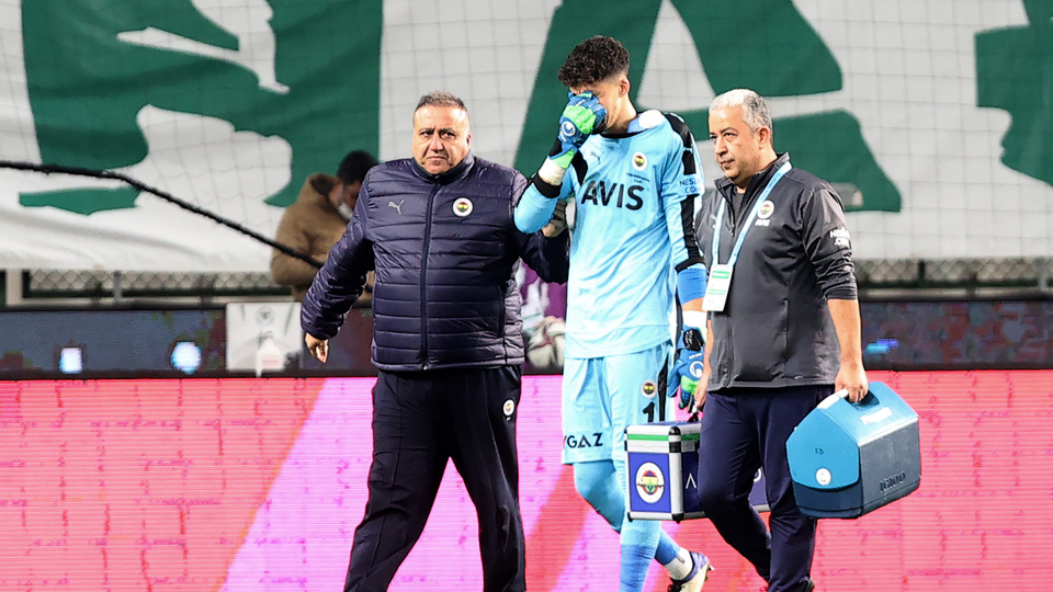 Fenerbahçe'de sakatlardan kötü haber!