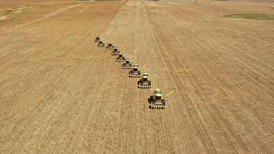 Emtialar yön arayışını sürdürüyor