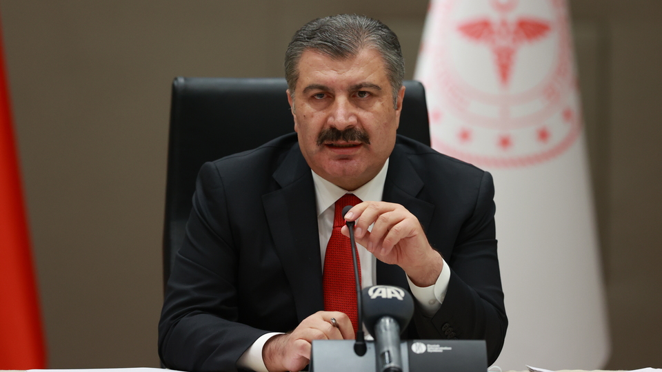 Bakan Koca'dan önemli açıklama! Okullar kapanacak mı?