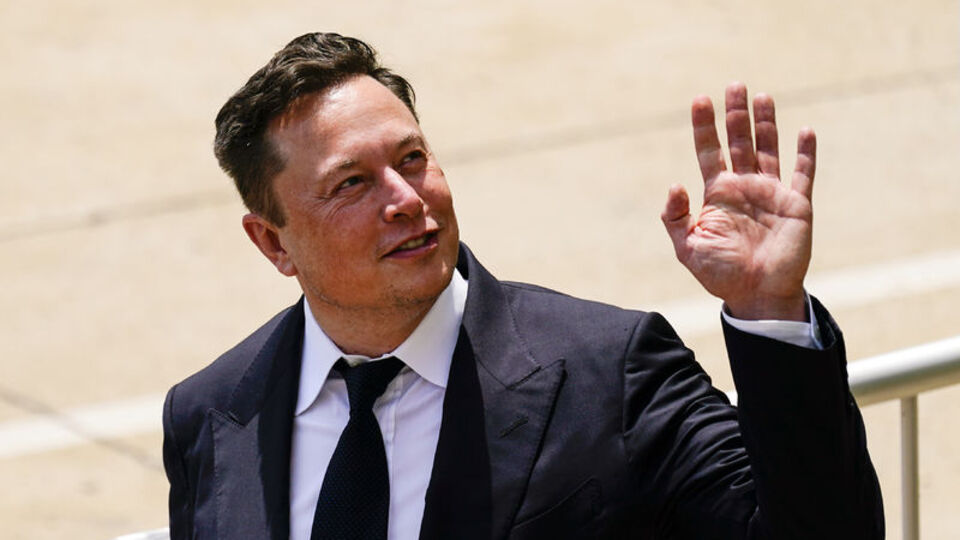 Elon Musk meydan okudu
