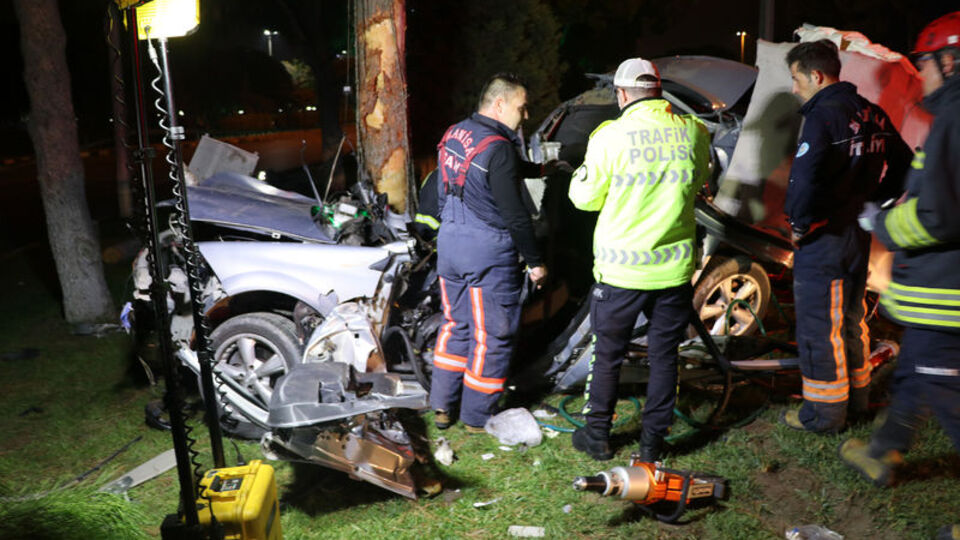 Manisa'da feci kaza: 1 ağır yaralı