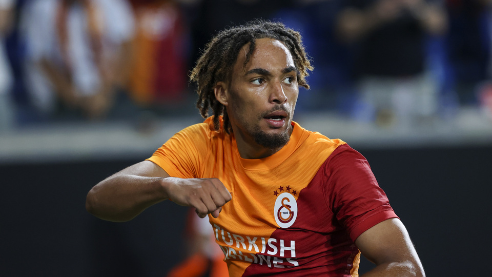 Galatasaray'da Sacha Boey şoku