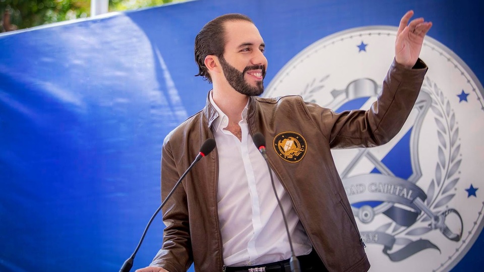 Bitcoin kârıyla 20 okul inşa edecek