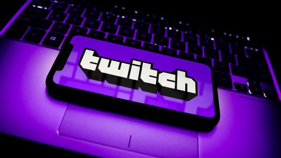 Twitch'te kara para iddiası