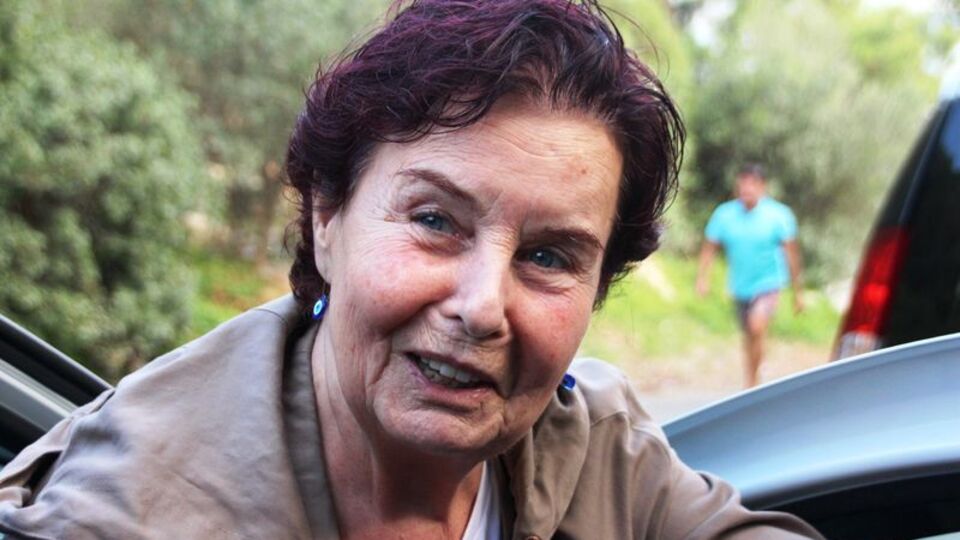 Fatma Girik'ten haber var