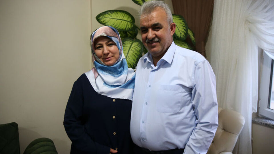 Gençken ayrıldılar, 35 yıl sonra evlendiler