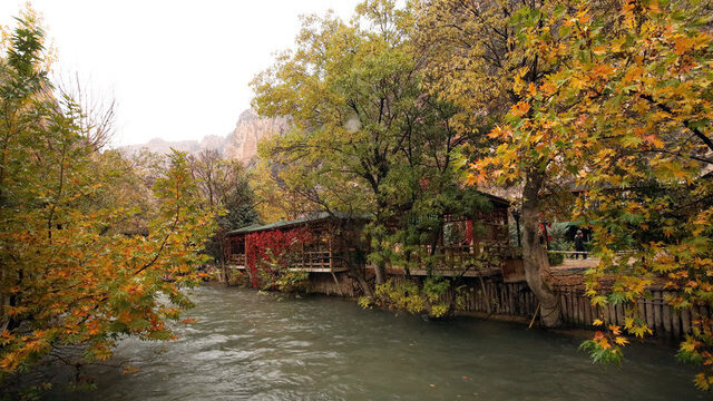 Tohma Kanyonu ve Somuncu Baba Külliyesi'nde sonbahar