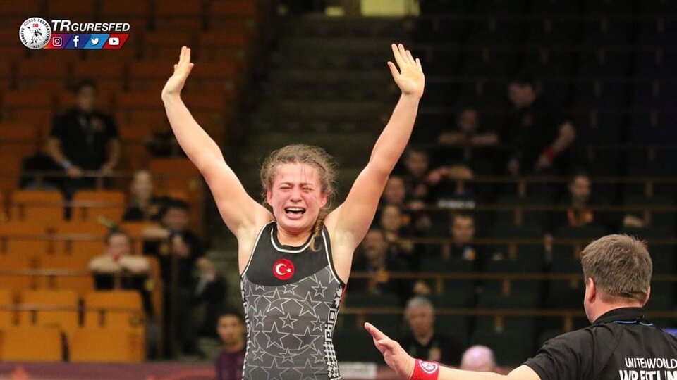 Eda Tekin'den bronz madalya