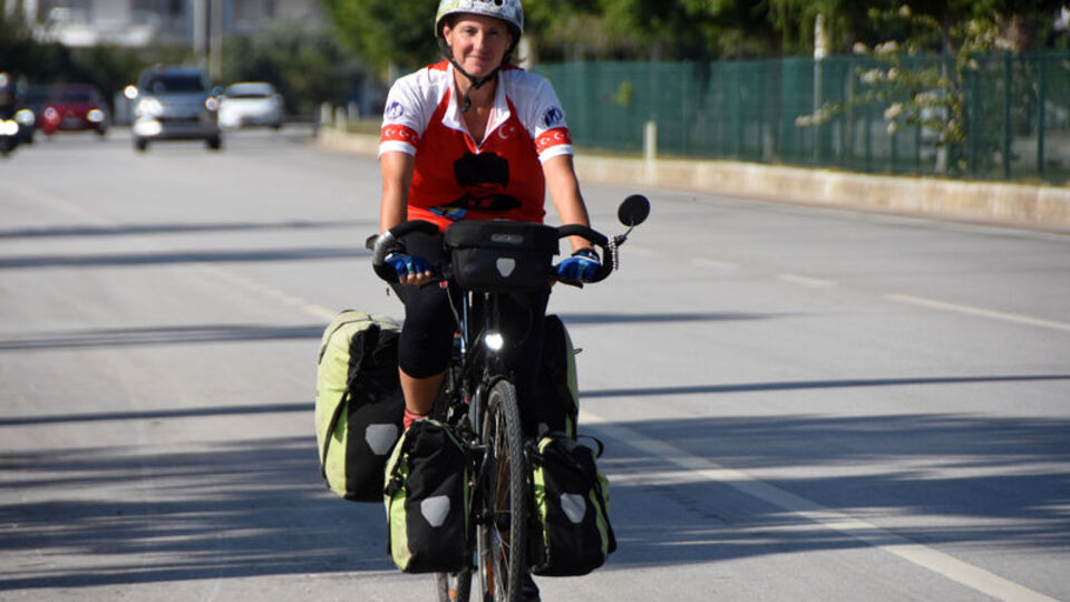 Bisikletle 58 bin kilometre katetti! Avustralyalı Helen Türkiye'de