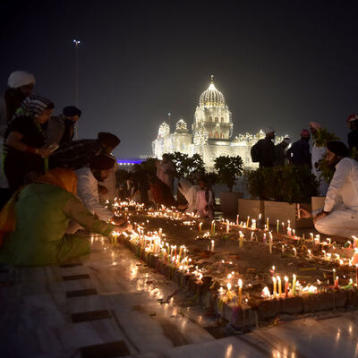 Hindistan'da Işık Bayramı kutlandı