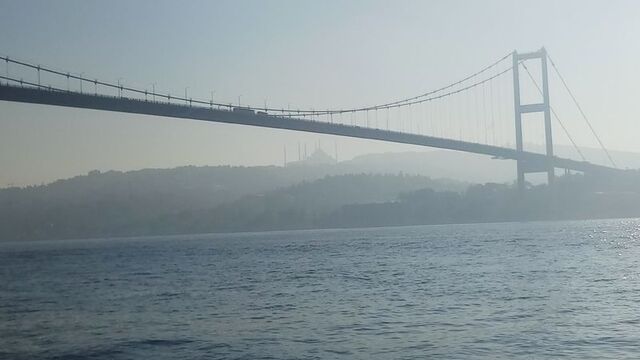 İstanbul Boğazı gemi trafiğine kapatıldı