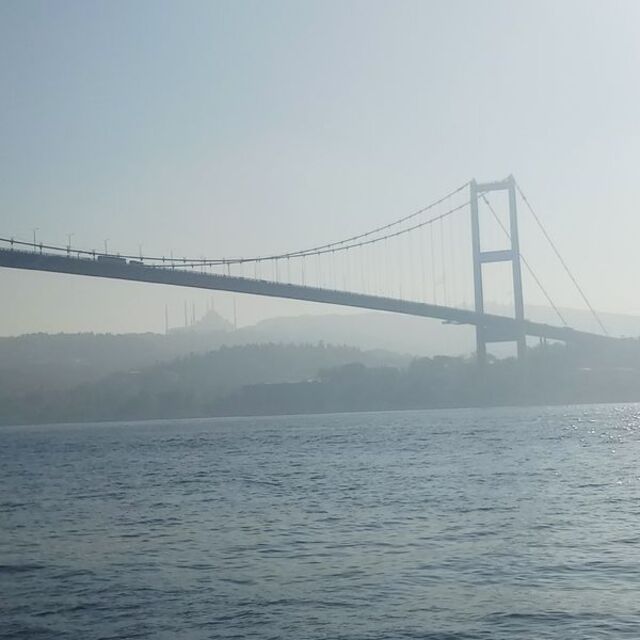 İstanbul Boğazı gemi trafiğine kapatıldı