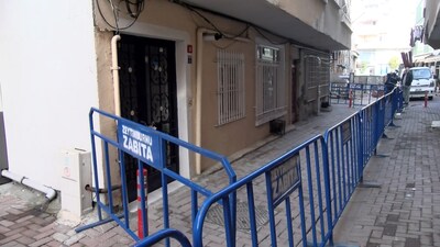 Giriş katı çöktü, 2 bina boşaltıldı!