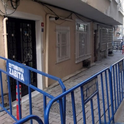 Giriş katı çöktü, 2 bina boşaltıldı!