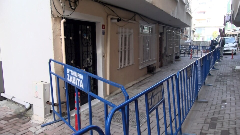 Giriş katı çöktü, 2 bina boşaltıldı!